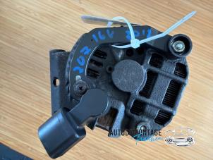 Dynamo van een Peugeot 207/207+ (WA/WC/WM) 1.4 16V Vti 2009