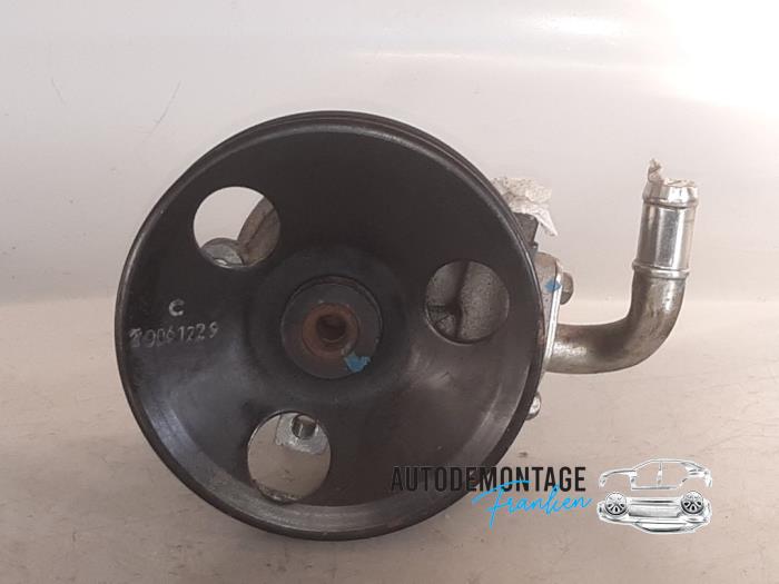 Usagé Pompe de direction Chevrolet Captiva (C100) 2.0 CDTI 16V 150 4x4 Prix € 80,00 Règlement à la marge proposé par Franken Autodemontage B.V.