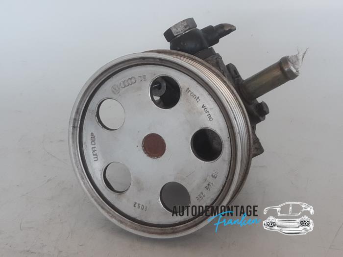 Usagé Pompe de direction Audi A4 Avant (B7) 2.0 TFSI 20V Quattro Prix € 50,00 Règlement à la marge proposé par Franken Autodemontage B.V.