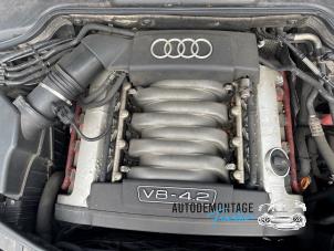 Anlasser van een Audi A8 (D3) 4.2 V8 40V Quattro 2004