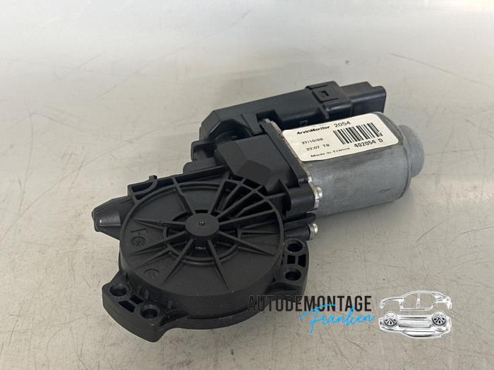Usados Motor de ventanilla de puerta Kia Cee'd Sporty Wagon (EDF) 1.4 16V Precio € 35,00 Norma de margen ofrecido por Franken Autodemontage B.V.