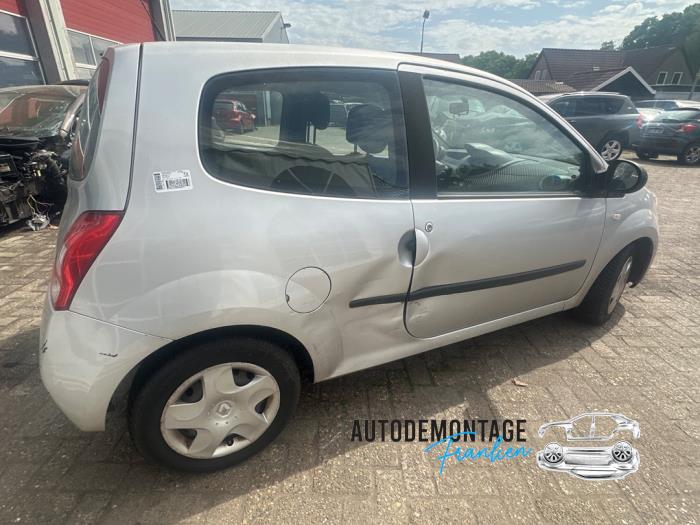 Gebrauchte Hinterachse Vorderradantrieb Renault Twingo II (CN) 1.2 16V Preis auf Anfrage angeboten von Franken Autodemontage B.V.