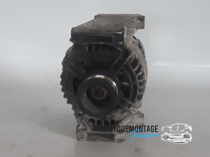 Usagé Dynamo Opel Zafira (M75) 2.2 16V Direct Ecotec Prix € 40,00 Règlement à la marge proposé par Franken Autodemontage B.V.