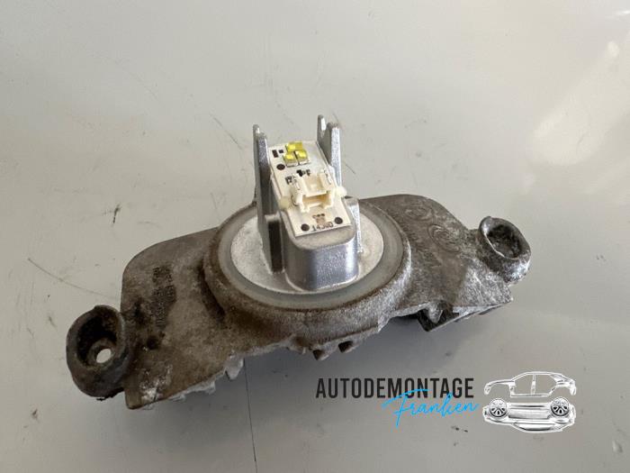Używane Modułowy reflektor LED BMW 3 serie Touring (F31) 320d 2.0 16V Cena € 35,00 Procedura marży oferowane przez Franken Autodemontage B.V.