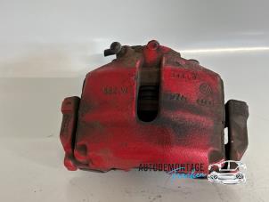 Begagnade Främre bromsok, höger Volkswagen Golf VI (5K1) 2.0 GTI 16V Pris € 35,00 Marginaltabell erbjuds av Franken Autodemontage B.V.