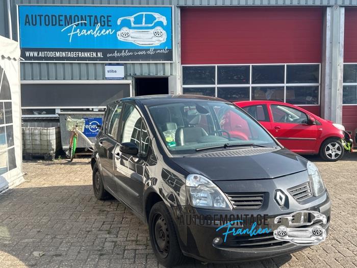 Usagé Pompe de direction Renault Modus/Grand Modus (JP) 1.6 16V Prix sur demande proposé par Franken Autodemontage B.V.