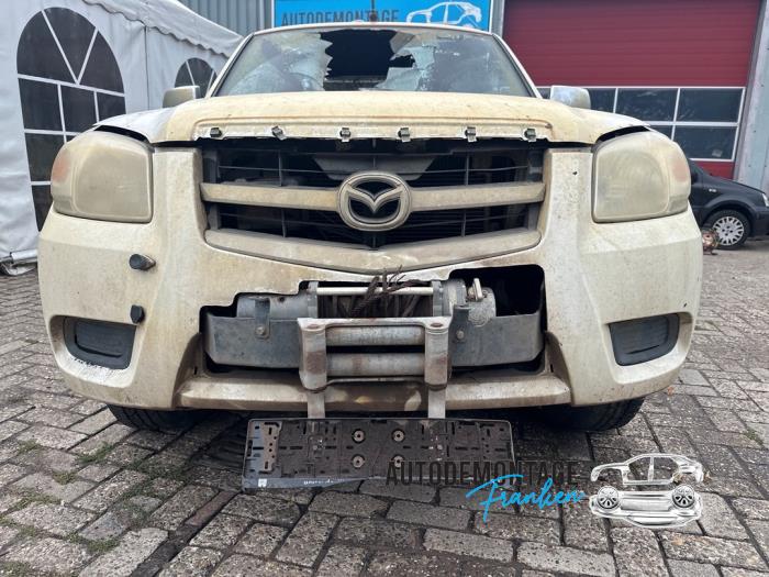 Używane Grill Mazda BT-50 2.5 Di 16V 4x4 Cena na żądanie oferowane przez Franken Autodemontage B.V.