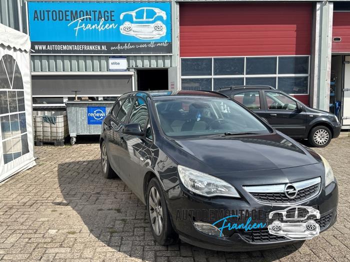 Usagé Pompe essence Opel Astra J Sports Tourer (PD8/PE8/PF8) 1.3 CDTI 16V ecoFlex Prix sur demande proposé par Franken Autodemontage B.V.