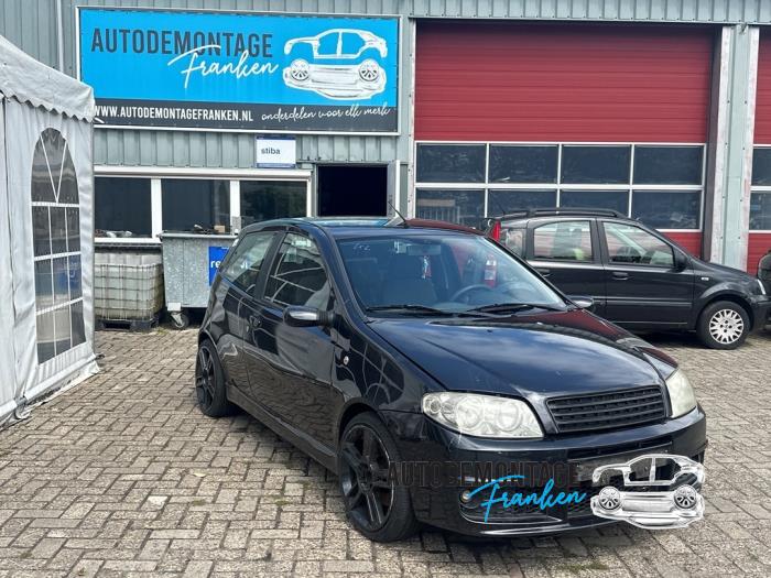 Gebrauchte Bremszange links hinten Fiat Punto II (188) 1.8 16V Abarth Preis auf Anfrage angeboten von Franken Autodemontage B.V.