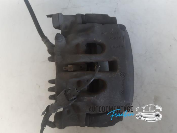 Gebrauchte Bremszange links vorne Nissan NV 400 (M9J) 2.3 dCi 135 16V Preis € 120,00 Margenregelung angeboten von Franken Autodemontage B.V.
