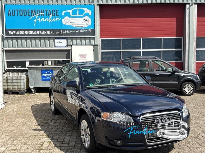 Gebrauchte Benzinpumpe Audi A4 (B7) 2.0 20V Preis auf Anfrage angeboten von Franken Autodemontage B.V.