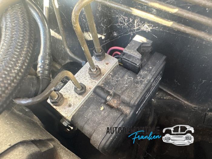 Używane Pompa ABS Austin Mini Open (R52) 1.6 16V Cooper Cena na żądanie oferowane przez Franken Autodemontage B.V.