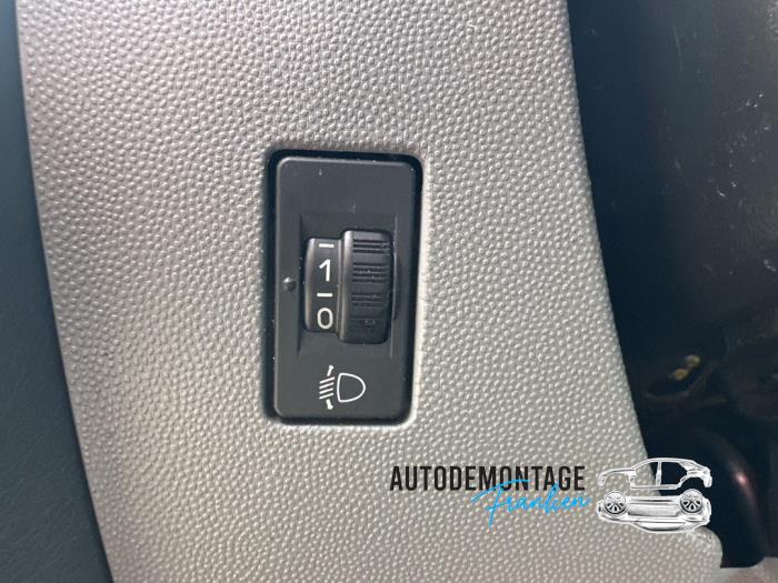 Usados Interruptor de luz Citroen Jumpy (G9) 1.6 HDI Precio de solicitud ofrecido por Franken Autodemontage B.V.