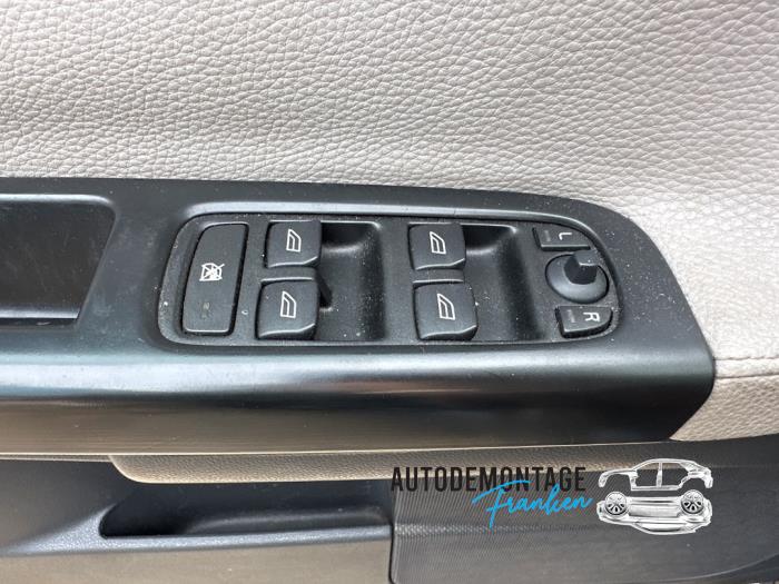 Używane Przelacznik lusterka Volvo S40 (MS) 2.4 20V Cena na żądanie oferowane przez Franken Autodemontage B.V.