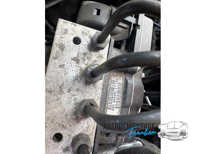 Usagé Bloc ABS Audi A4 Avant (B7) 2.0 TFSI 20V Prix sur demande proposé par Franken Autodemontage B.V.