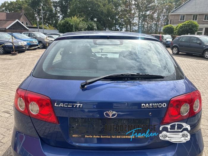 Używane Tylna klapa Chevrolet Lacetti (KLAN) 1.4 16V Cena na żądanie oferowane przez Franken Autodemontage B.V.