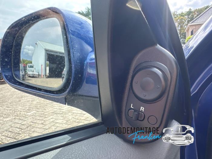 Używane Przelacznik lusterka Chevrolet Lacetti (KLAN) 1.4 16V Cena na żądanie oferowane przez Franken Autodemontage B.V.