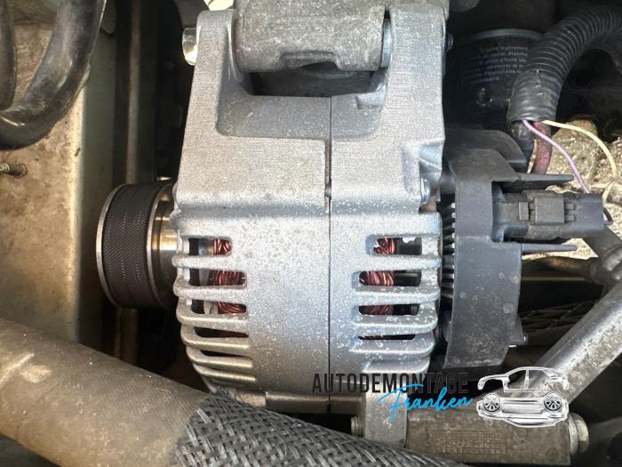 Begagnade Dynamo Renault Megane II Grandtour (KM) 1.6 16V Pris på förfrågan erbjuds av Franken Autodemontage B.V.