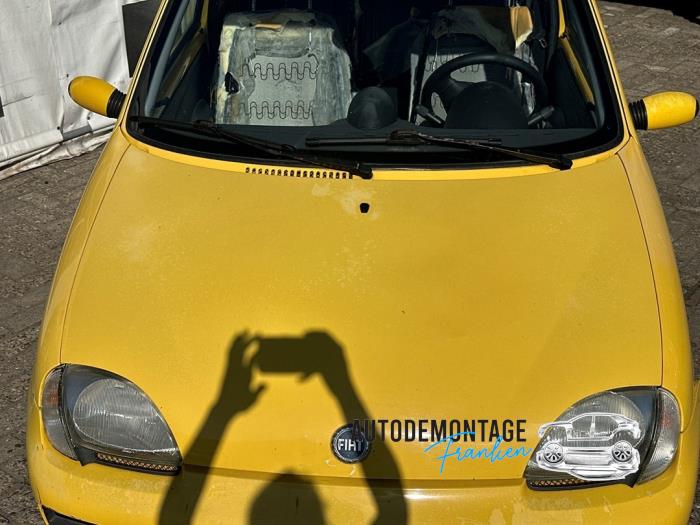 Używane Maska Fiat Seicento (187) 1.1 MPI S,SX,Sporting Cena na żądanie oferowane przez Franken Autodemontage B.V.