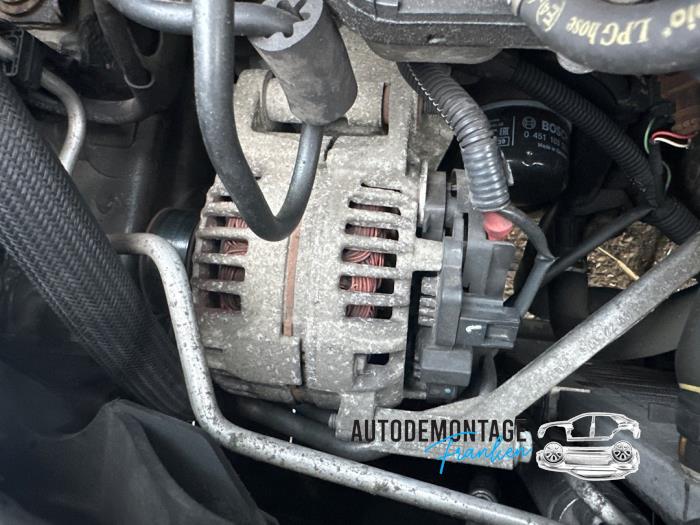 Używane Pradnica Renault Clio III (BR/CR) 1.6 16V Cena na żądanie oferowane przez Franken Autodemontage B.V.
