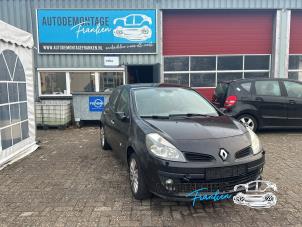 Getriebe van een Renault Clio III (BR/CR) 1.6 16V 2006