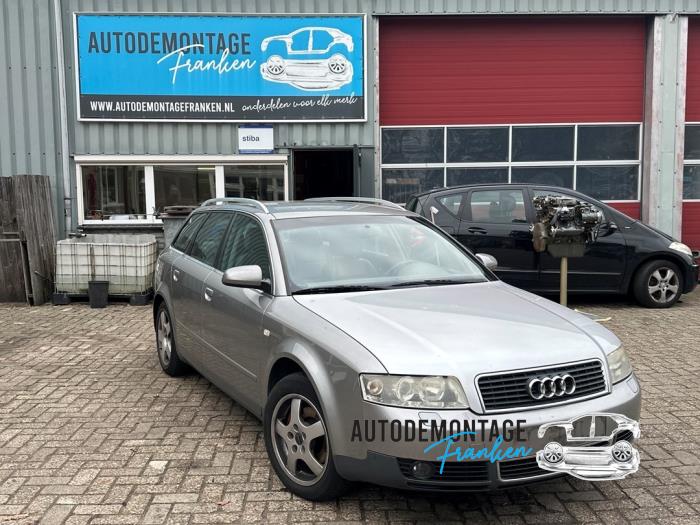 Usagé Pompe clim Audi A4 Avant (B6) 2.4 V6 30V Prix sur demande proposé par Franken Autodemontage B.V.