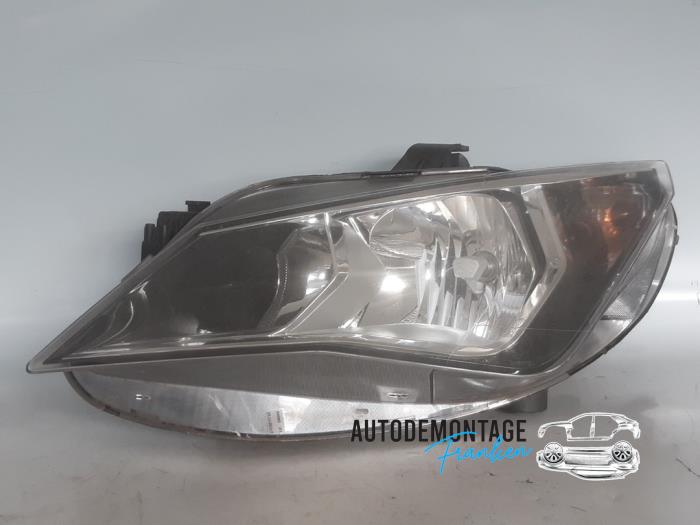 Używane Reflektor lewy Seat Ibiza IV (6J5) 1.2 12V Cena € 150,00 Procedura marży oferowane przez Franken Autodemontage B.V.