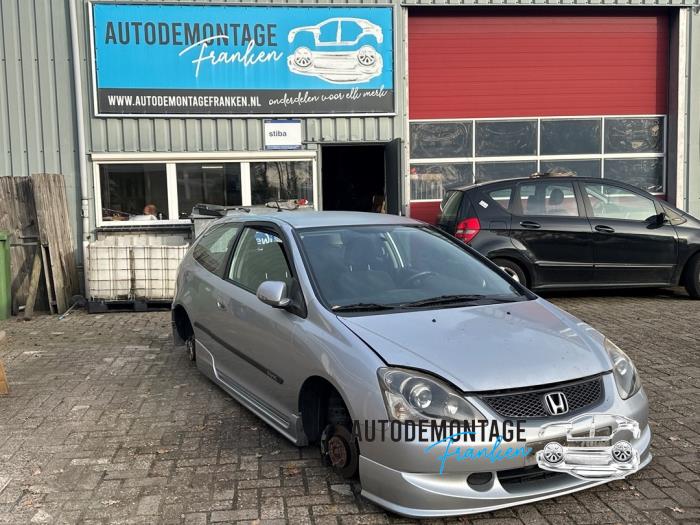 Usados Subchasis Honda Civic (EP/EU) 1.4 16V Precio de solicitud ofrecido por Franken Autodemontage B.V.