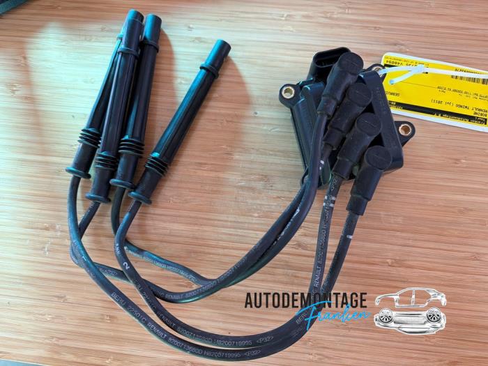 Usagé Bobine Renault Twingo II (CN) 1.2 16V Prix € 35,00 Règlement à la marge proposé par Franken Autodemontage B.V.