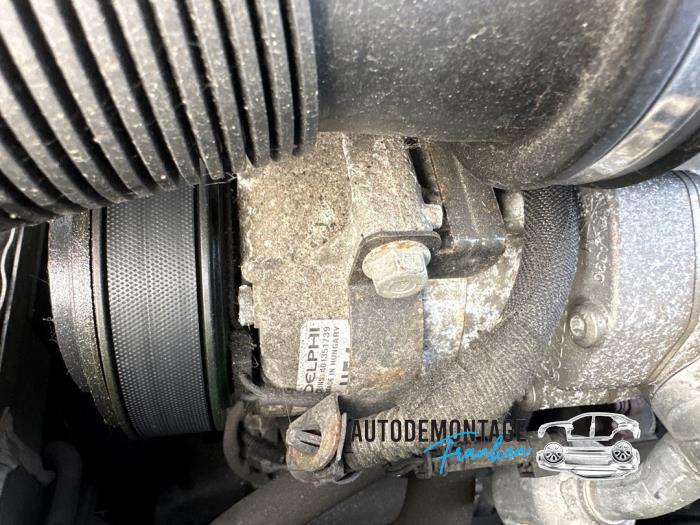 Usagé Compresseur de clim Opel Astra J Sports Tourer (PD8/PE8/PF8) 1.7 CDTi 16V Prix sur demande proposé par Franken Autodemontage B.V.