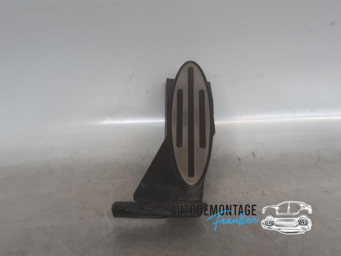 Begagnade Gaspedalsensor BMW Mini (R50/53) 1.6 16V Cooper Pris € 35,00 Marginaltabell erbjuds av Franken Autodemontage B.V.