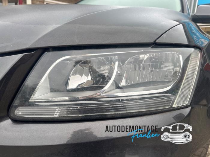 Używane Reflektor lewy Audi Q5 (8RB) 2.0 TDI 16V Quattro Cena na żądanie oferowane przez Franken Autodemontage B.V.