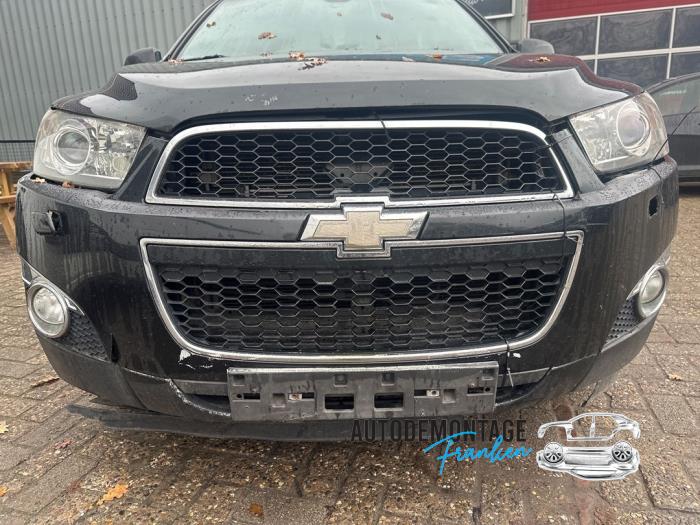Używane Grill Chevrolet Captiva (C140) 2.2 D 16V 4x4 Cena na żądanie oferowane przez Franken Autodemontage B.V.