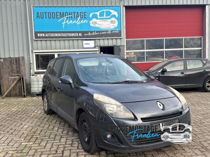 Usados Subchasis Renault Grand Scénic III (JZ) 2.0 16V CVT Precio de solicitud ofrecido por Franken Autodemontage B.V.