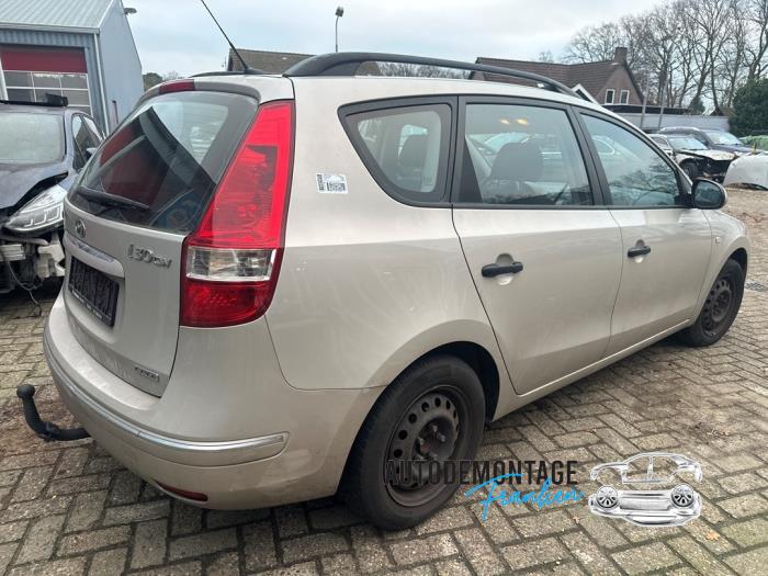 Gebrauchte Hinterachse Vorderradantrieb Hyundai i30 Crosswagon (WWH) 1.6 CRDi 16V VGT HP Preis auf Anfrage angeboten von Franken Autodemontage B.V.