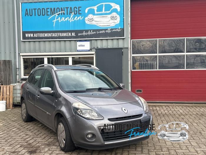 Usados Subchasis Renault Clio III Estate/Grandtour (KR) 1.5 dCi FAP Precio de solicitud ofrecido por Franken Autodemontage B.V.