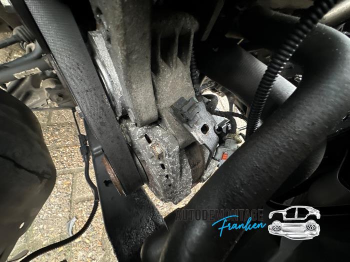 Usagé Dynamo Opel Astra J (PC6/PD6/PE6/PF6) 1.7 CDTi 16V 110 Prix sur demande proposé par Franken Autodemontage B.V.