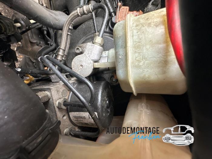 Używane Pompa ABS Opel Astra J (PC6/PD6/PE6/PF6) 1.7 CDTi 16V 110 Cena na żądanie oferowane przez Franken Autodemontage B.V.