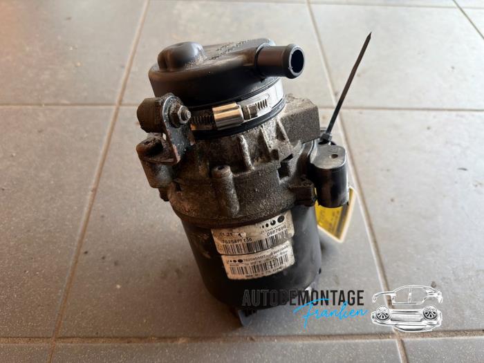 Usagé Pompe de direction BMW Mini (R50/53) 1.6 16V One Prix € 250,00 Règlement à la marge proposé par Franken Autodemontage B.V.
