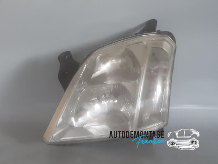 Używane Reflektor lewy Opel Meriva (A) 1.4 16V Twinport Cena € 35,00 Procedura marży oferowane przez Franken Autodemontage B.V.