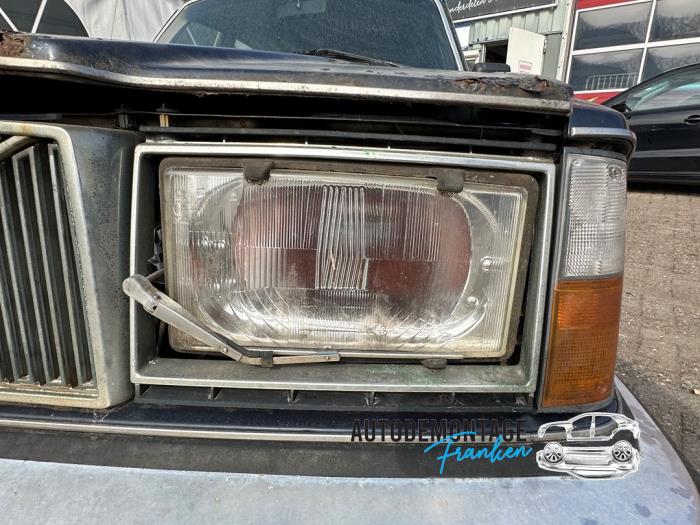 Używane Reflektor lewy Volvo 265 Cena na żądanie oferowane przez Franken Autodemontage B.V.
