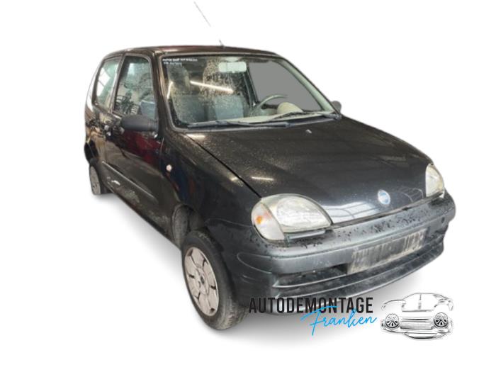 Używane Maska Fiat Seicento (187) 1.1 MPI S,SX,Sporting Cena na żądanie oferowane przez Franken Autodemontage B.V.