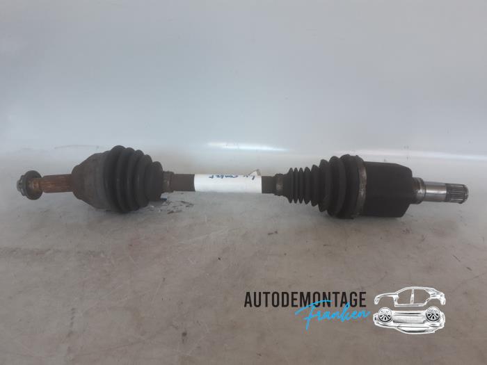 Gebrauchte Antriebswelle links vorne Ford Transit Connect 1.8 TDdi LWB Euro 4 Preis € 50,00 Margenregelung angeboten von Franken Autodemontage B.V.