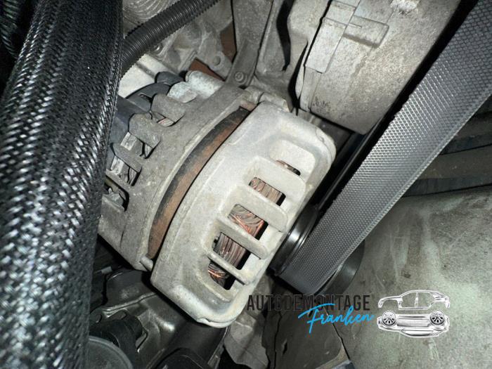 Begagnade Dynamo Peugeot 5008 I (0A/0E) 2.0 HDiF 16V Pris på förfrågan erbjuds av Franken Autodemontage B.V.