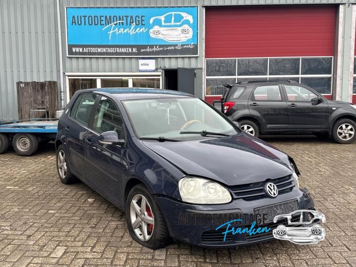 Usagé Pompe essence Volkswagen Golf V (1K1) 1.4 16V Prix sur demande proposé par Franken Autodemontage B.V.