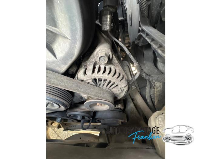 Begagnade Dynamo Hyundai Santa Fe II (CM) 2.7 V6 24V 4x2 Pris på förfrågan erbjuds av Franken Autodemontage B.V.
