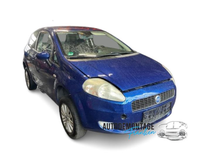 Gebrauchte Hinterachse Vorderradantrieb Fiat Grande Punto (199) 1.4 16V Preis auf Anfrage angeboten von Franken Autodemontage B.V.