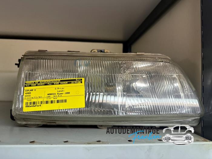 Używane Reflektor prawy Honda Civic CRX (ED/EE) 1.6i 16V Cena € 25,00 Procedura marży oferowane przez Franken Autodemontage B.V.