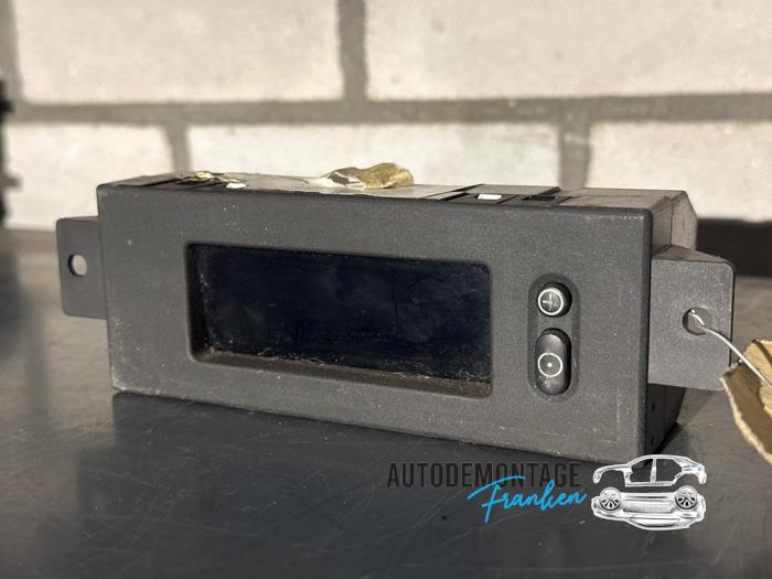 Begagnade Innerdisplay Opel Corsa C (F08/68) 1.0 12V Pris € 20,00 Marginaltabell erbjuds av Franken Autodemontage B.V.