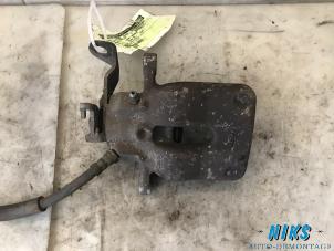 Used Rear brake calliper, right Fiat Croma Price on request offered by Niks autodemontage